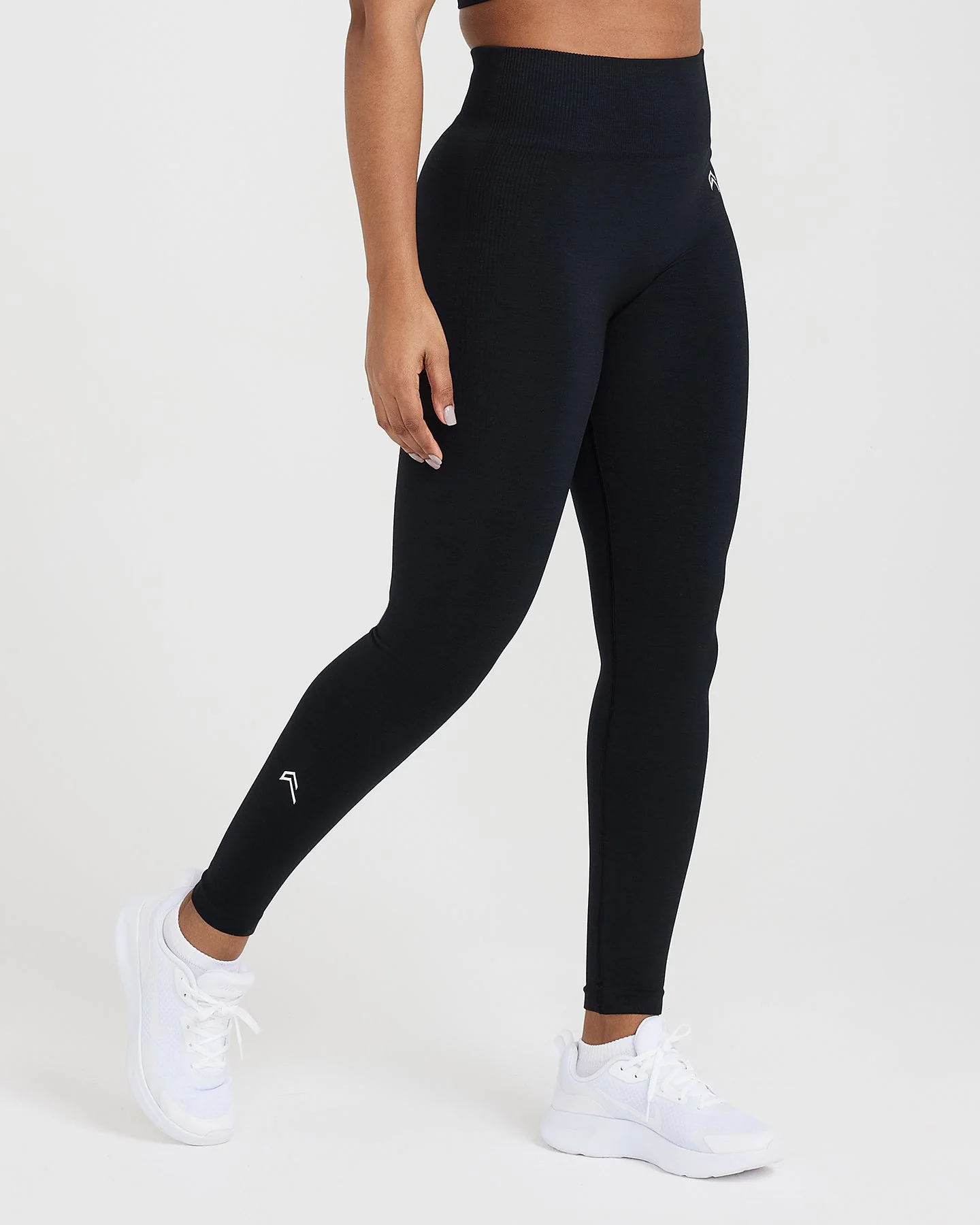 Classic Seamless 2.0 Leggings | Black Marl - Image 2