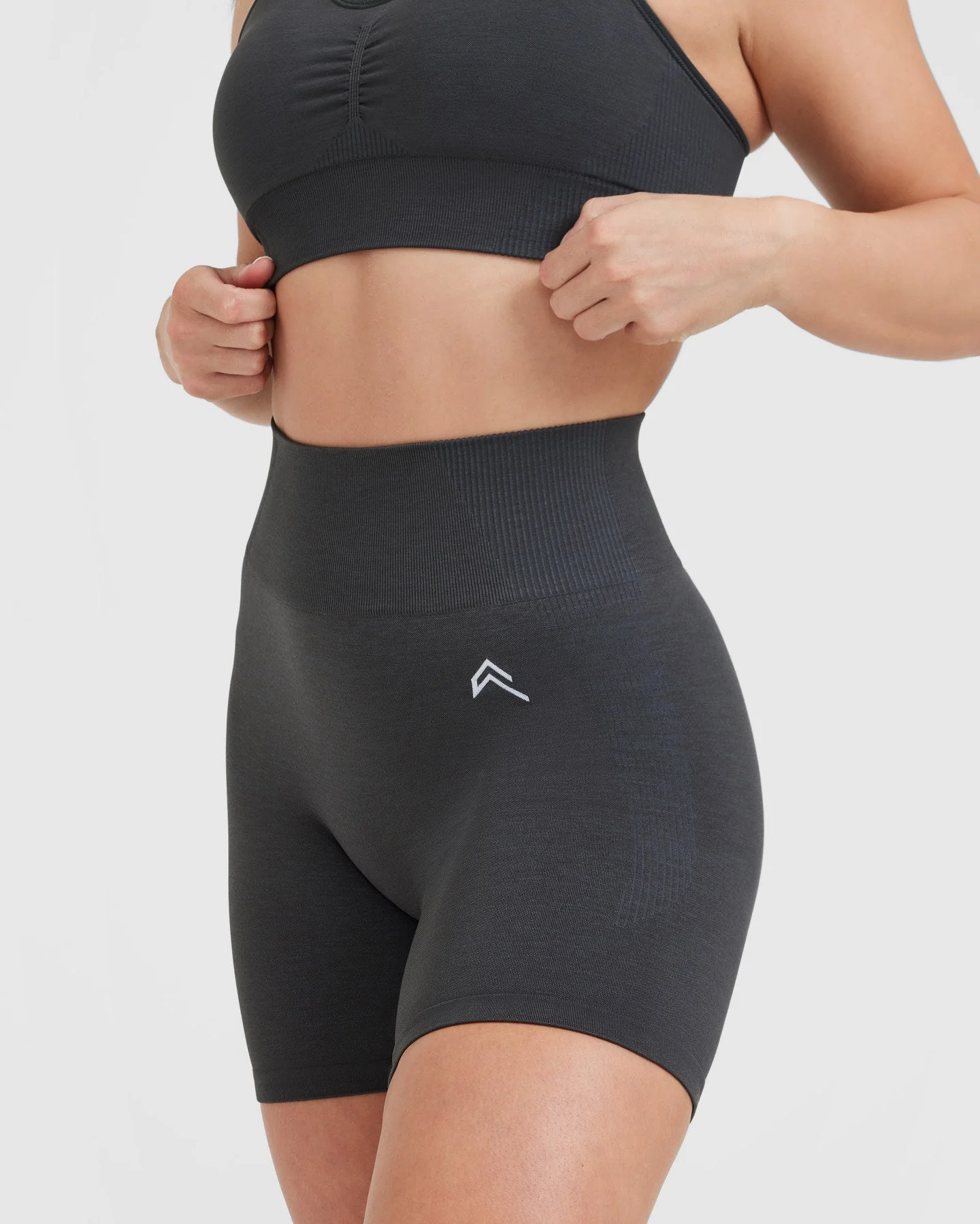 Classic Seamless 2.0 Mid Shorts | Coal Marl - Image 5