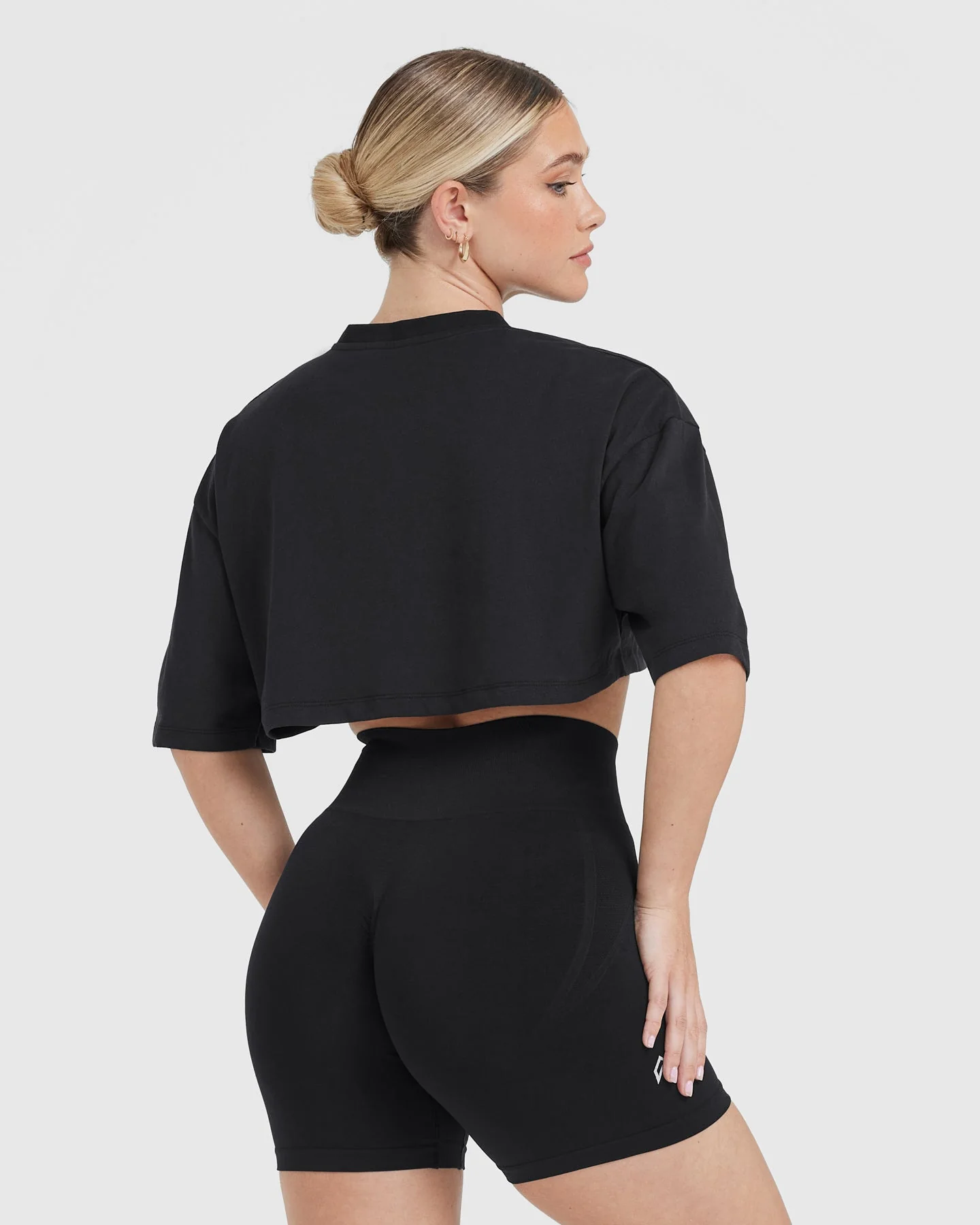 Classic Relaxed Crop Lightweight T-Shirt | Black - Image 2