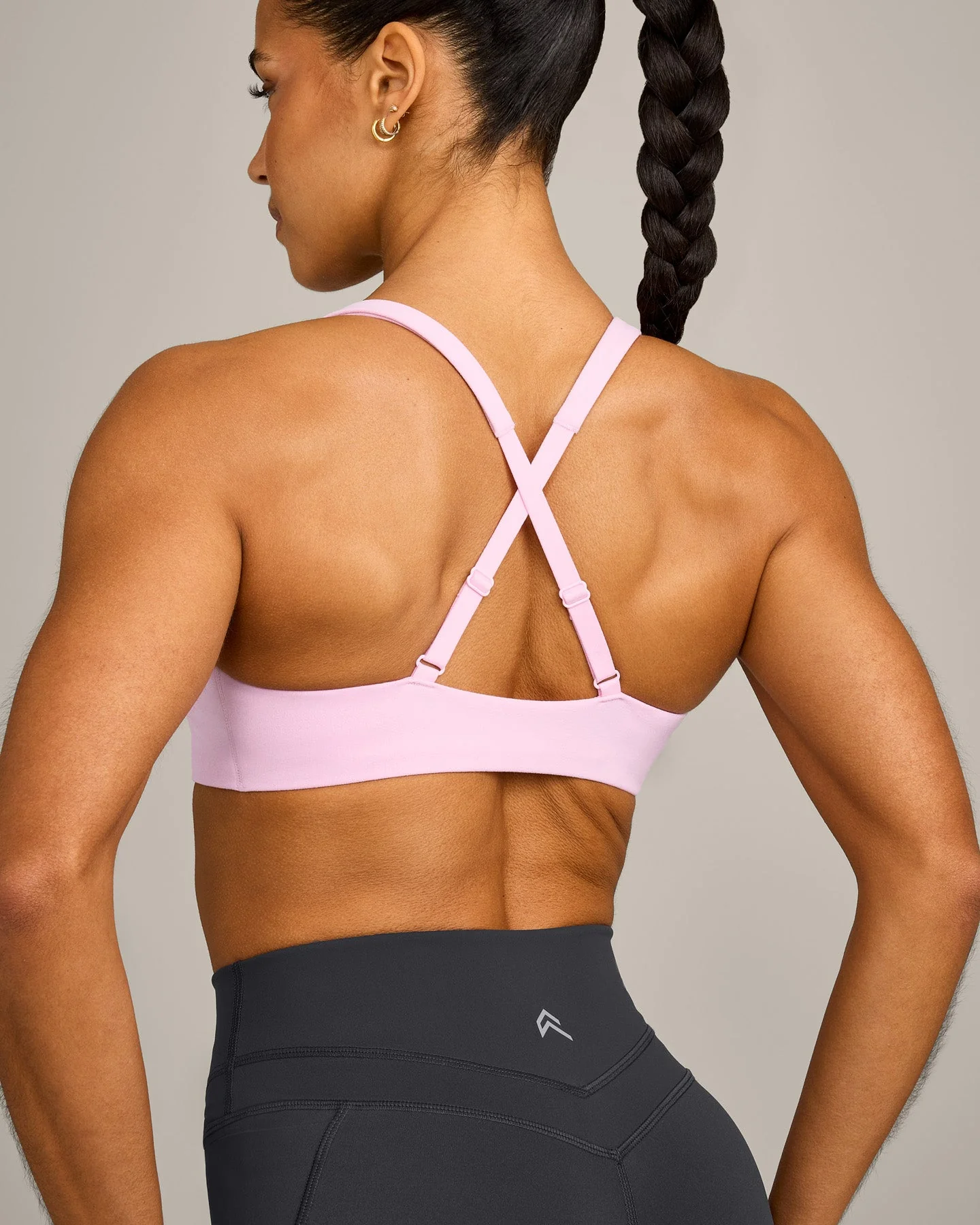 EasyLift™ Cross Back Sports Bra with Grey Logo | Chalk Pink - Image 4
