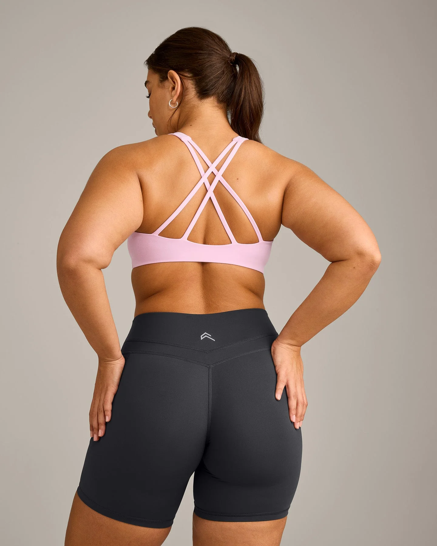 EasyLift™ High Neck Sports Bra with Grey Logo | Chalk Pink - Image 2
