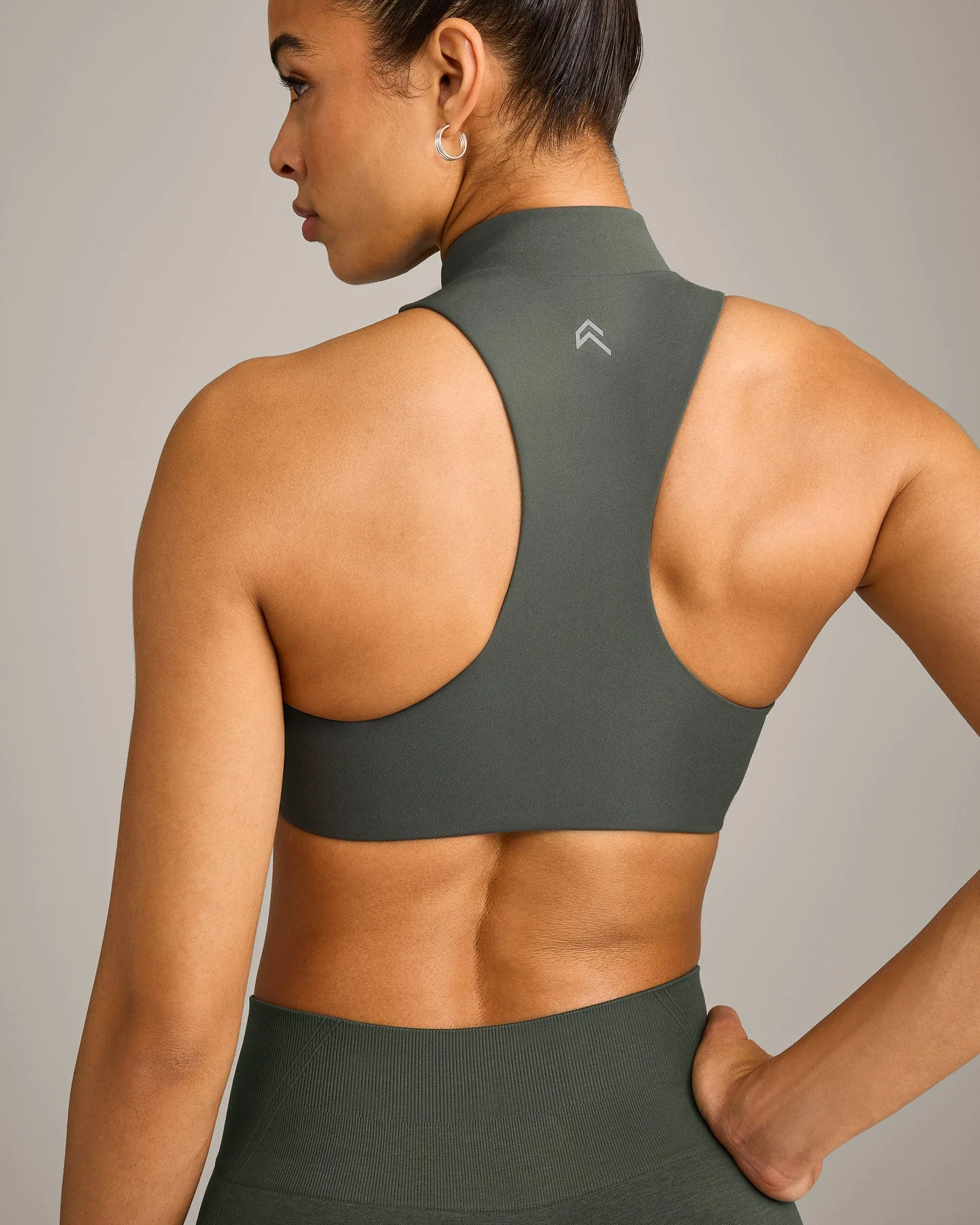 EasyLift™ Zip High Neck Sports Bra with Grey Logo | Dark Khaki - Image 4