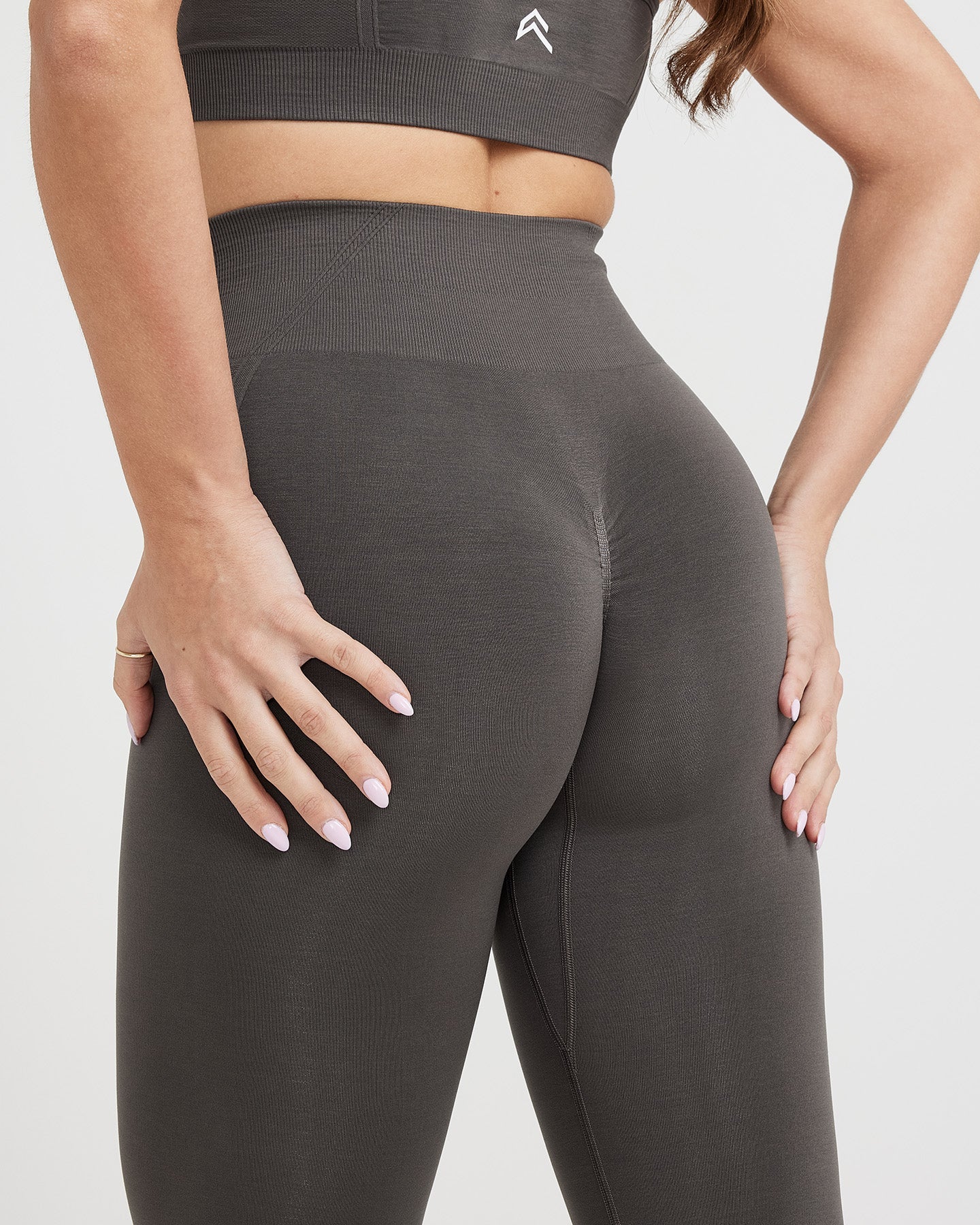 EffortlessLift™ Seamless Leggings with White Logo | Deep Taupe - Image 5