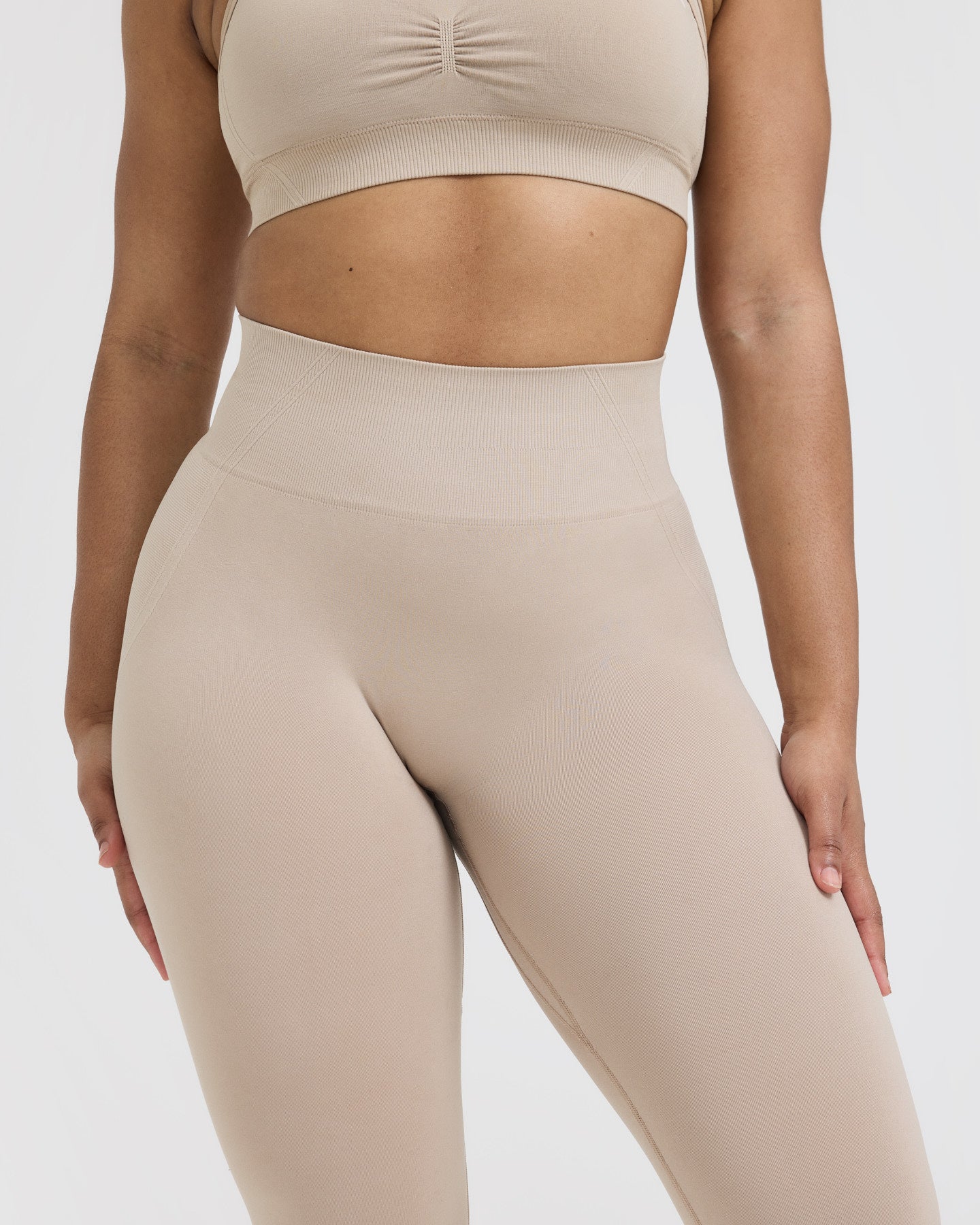 EffortlessLift™ Seamless Leggings with White Logo | Mushroom Brown - Image 4