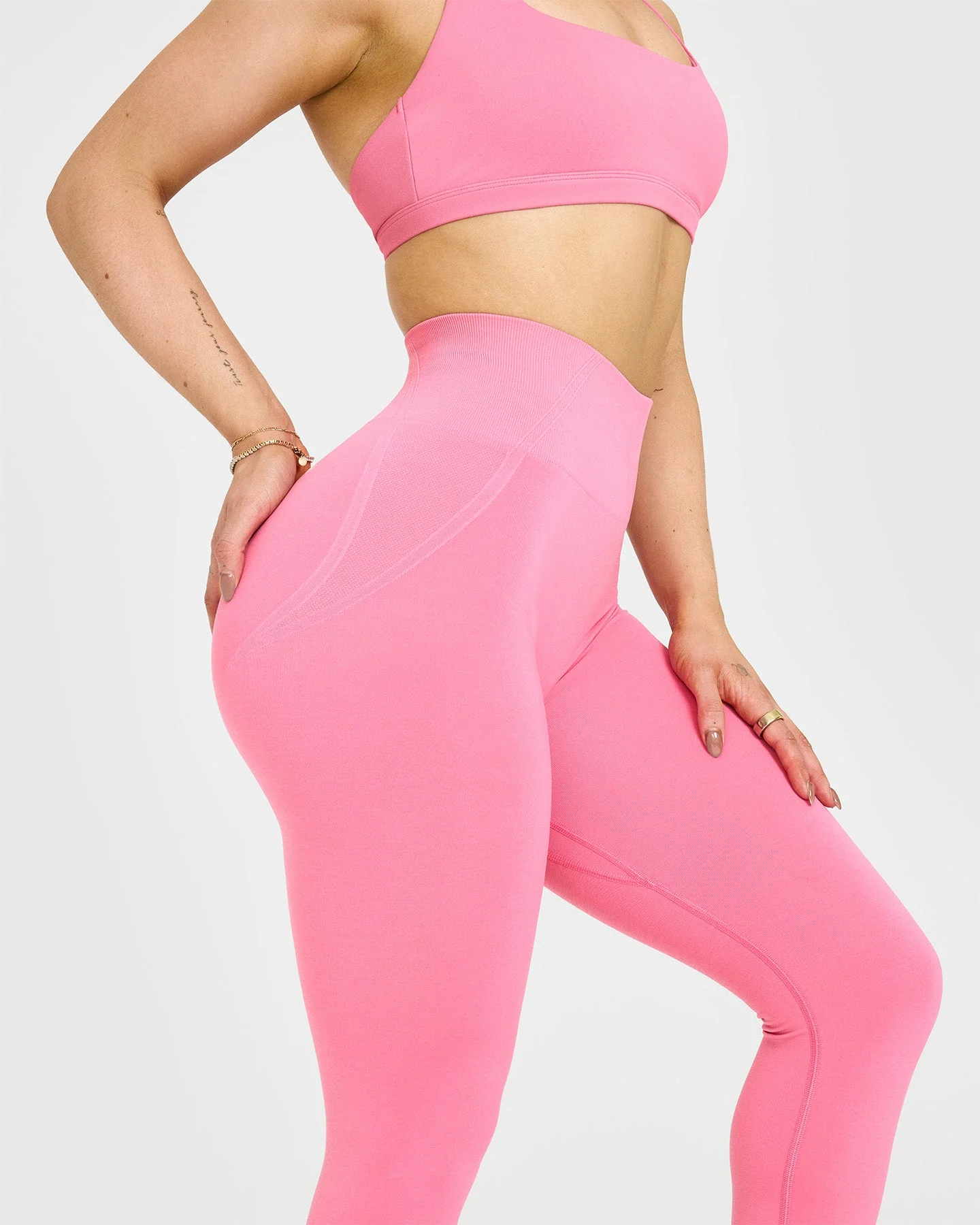 EffortlessLift™ Seamless Leggings with White Logo | Peony Pink - Image 4