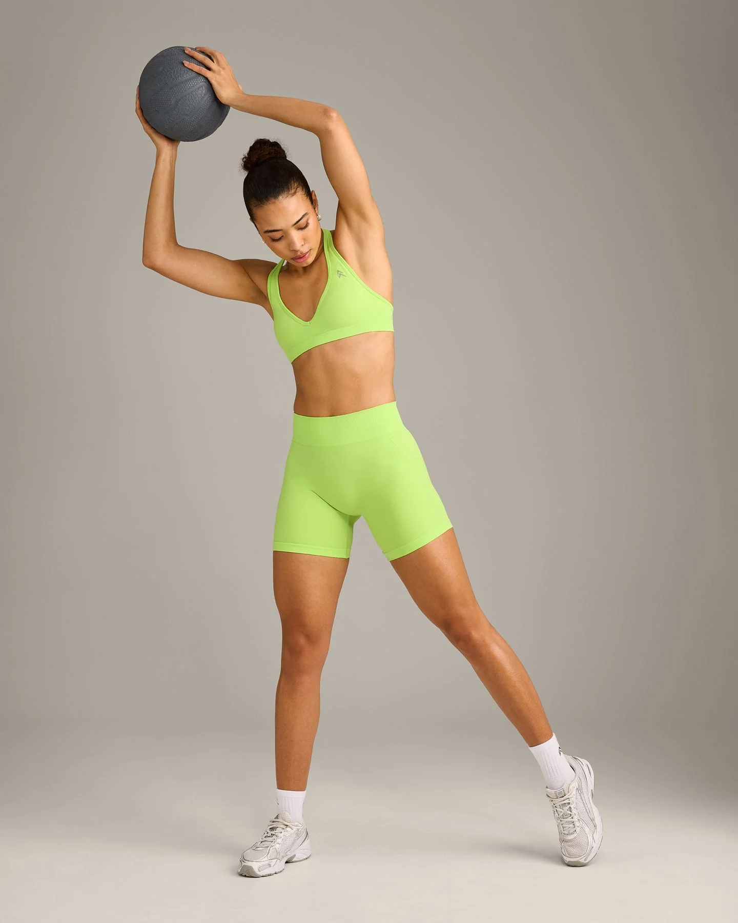 EffortlessLift™ Seamless Mid Rise Shorts with Grey Logo | Citrus Green - Image 3