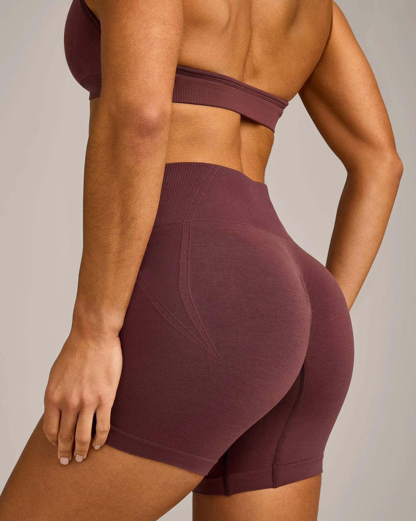 EffortlessLift™ Seamless Mid Rise Shorts with Grey Logo | Velvet Mocha - Image 4