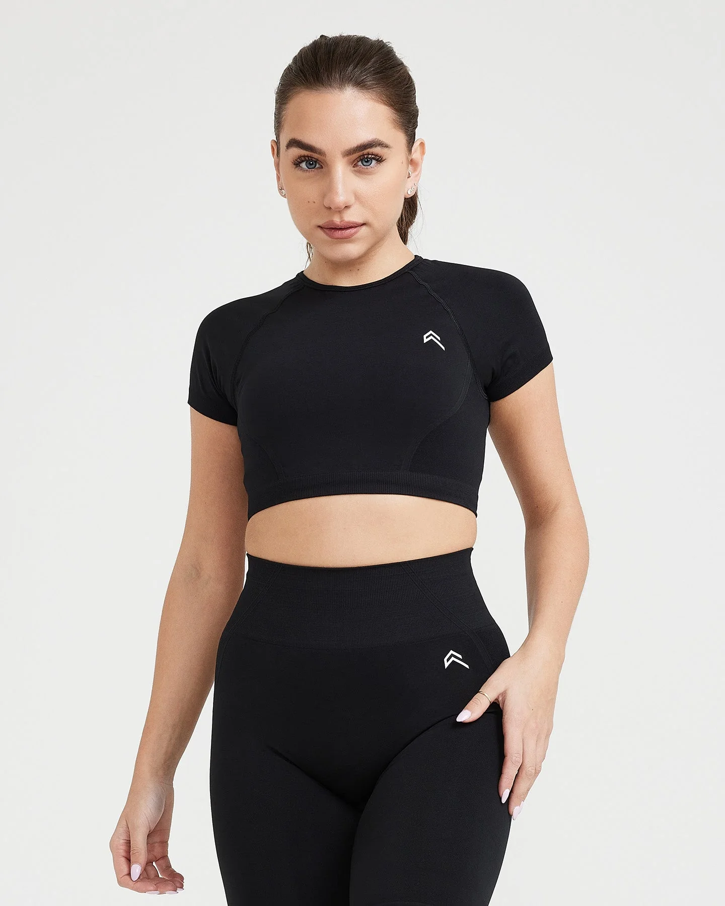 EffortlessLift™ Seamless Short Sleeve Crop Top with White Logo | Black