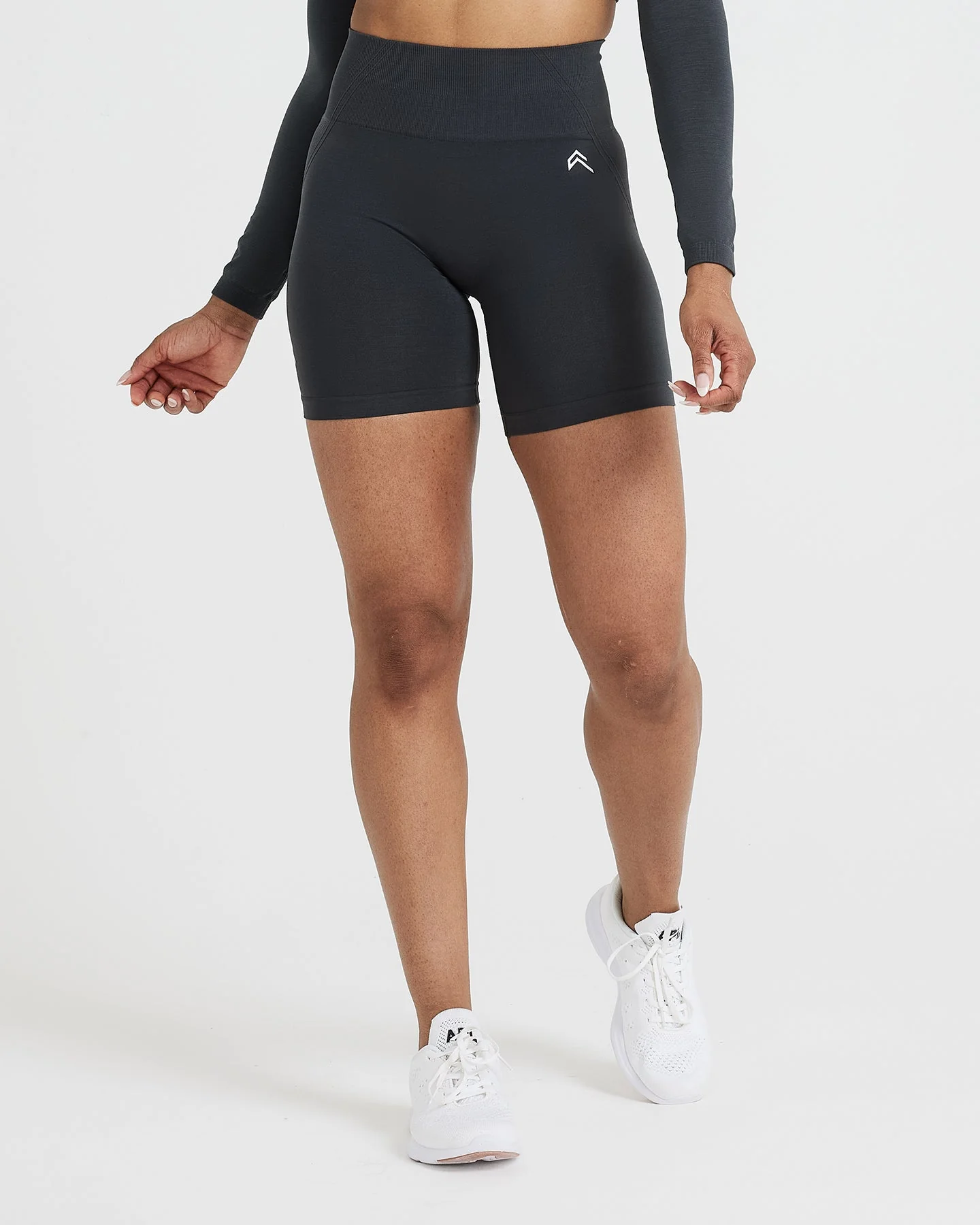 EffortlessLift™ Seamless Shorts with White Logo | Coal
