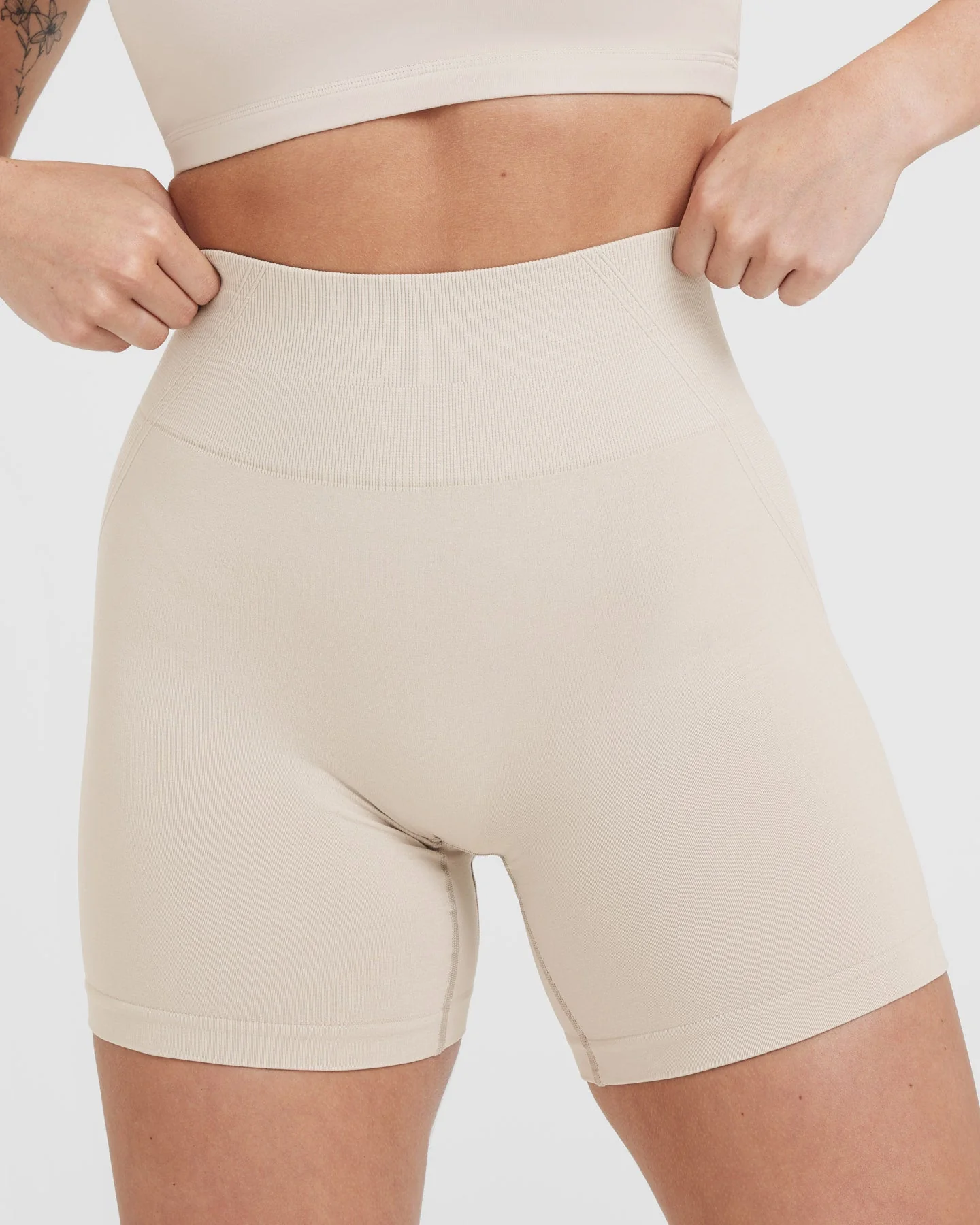 EffortlessLift™ Seamless Shorts with White Logo | Sand - Image 4