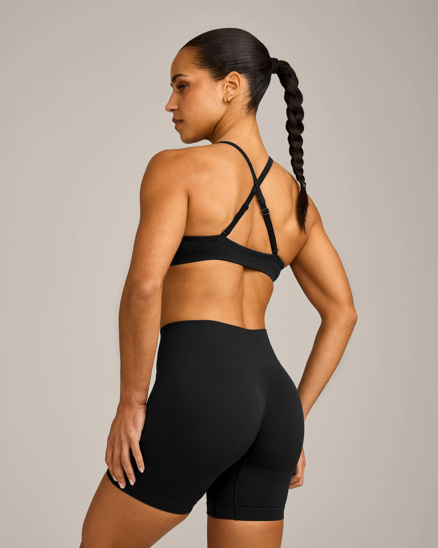 EnhanceLift™ Seamless Strappy Sports Bra with Grey Logo | Black - Image 5