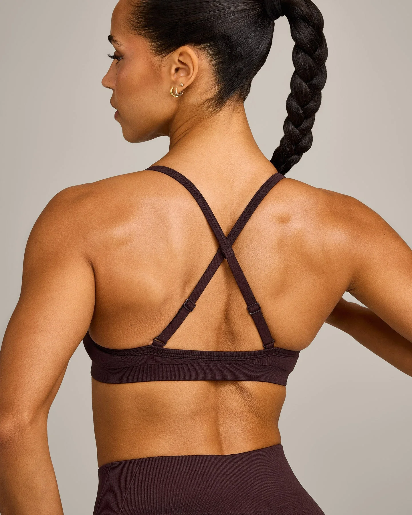 EnhanceLift™ Seamless Strappy Sports Bra with Grey Logo | Plum Brown - Image 4