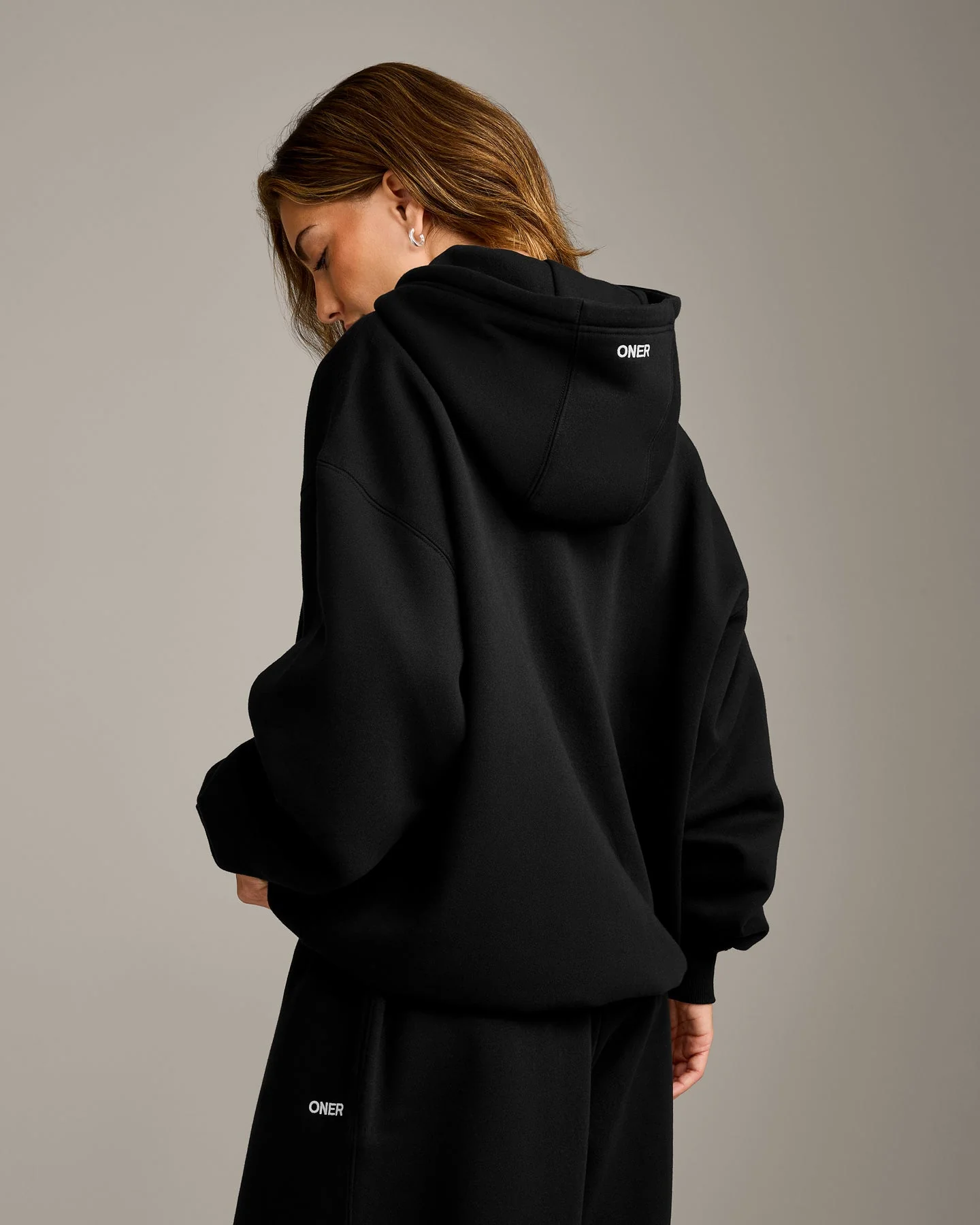 Foundations Cosy Oversized Hoodie | Black - Image 6