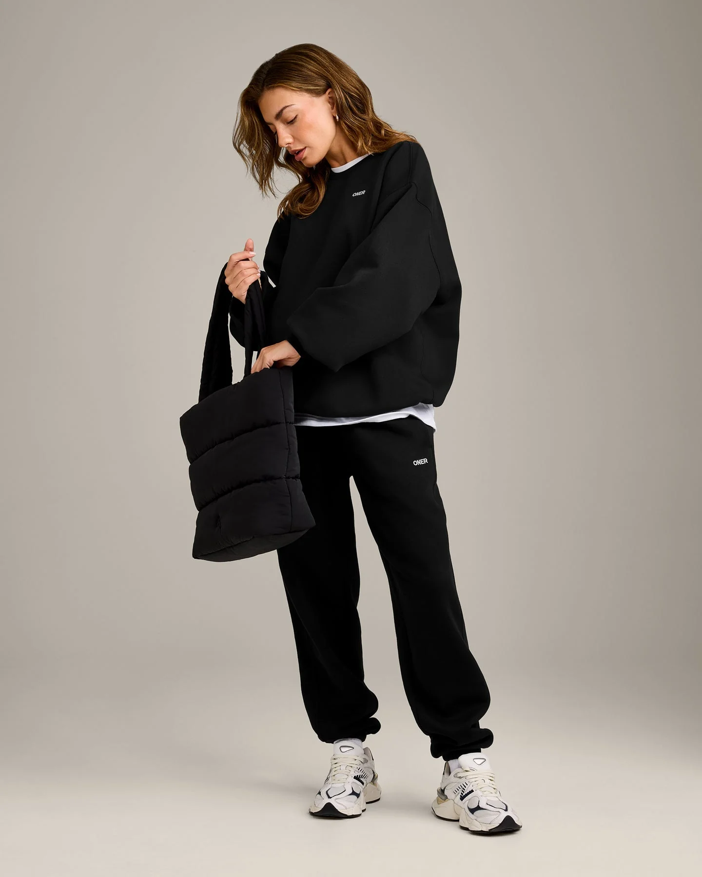 Foundations Cosy Oversized Sweatshirt | Black - Image 3