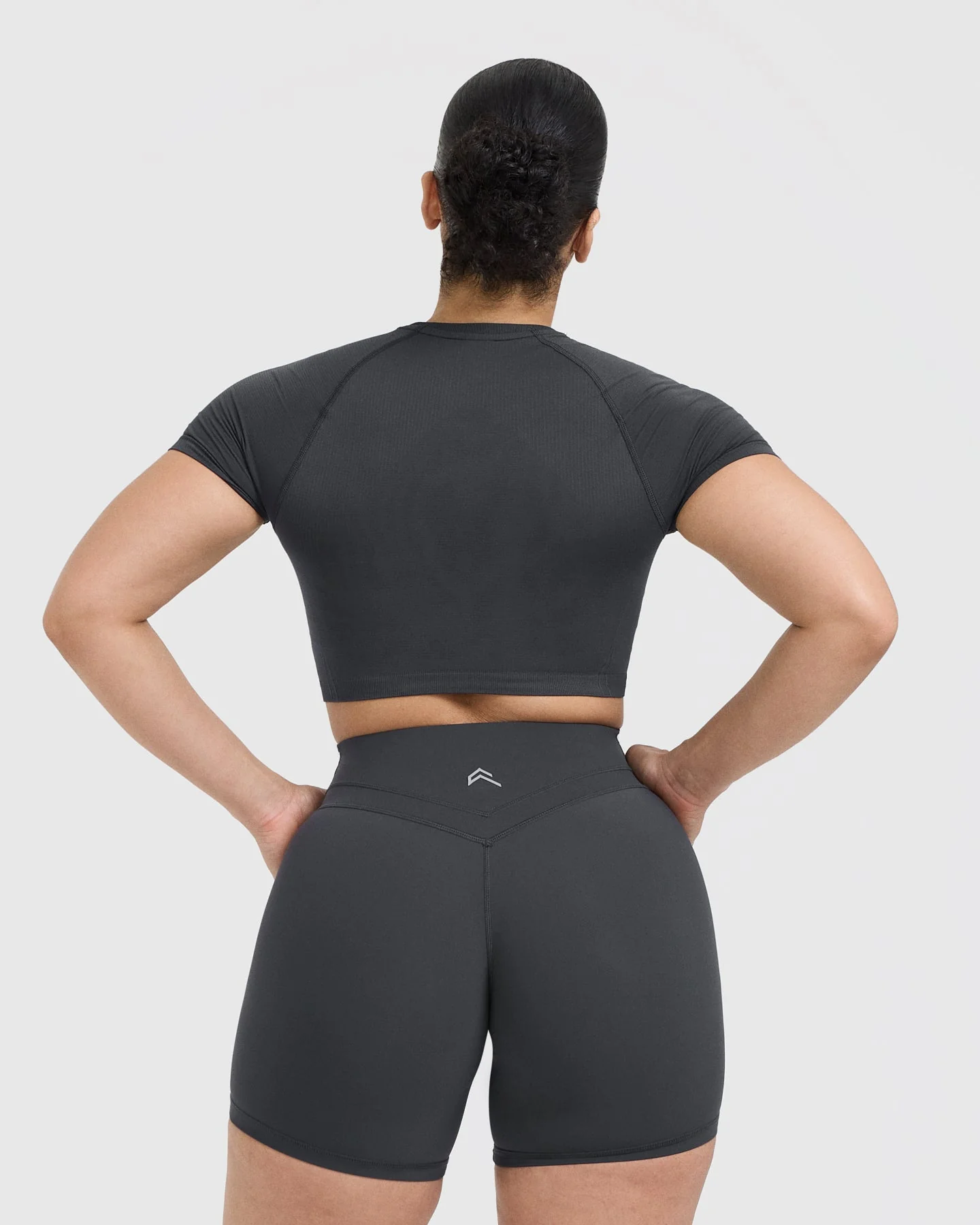 Go To Seamless Fitted Crop Top | Coal - Image 2