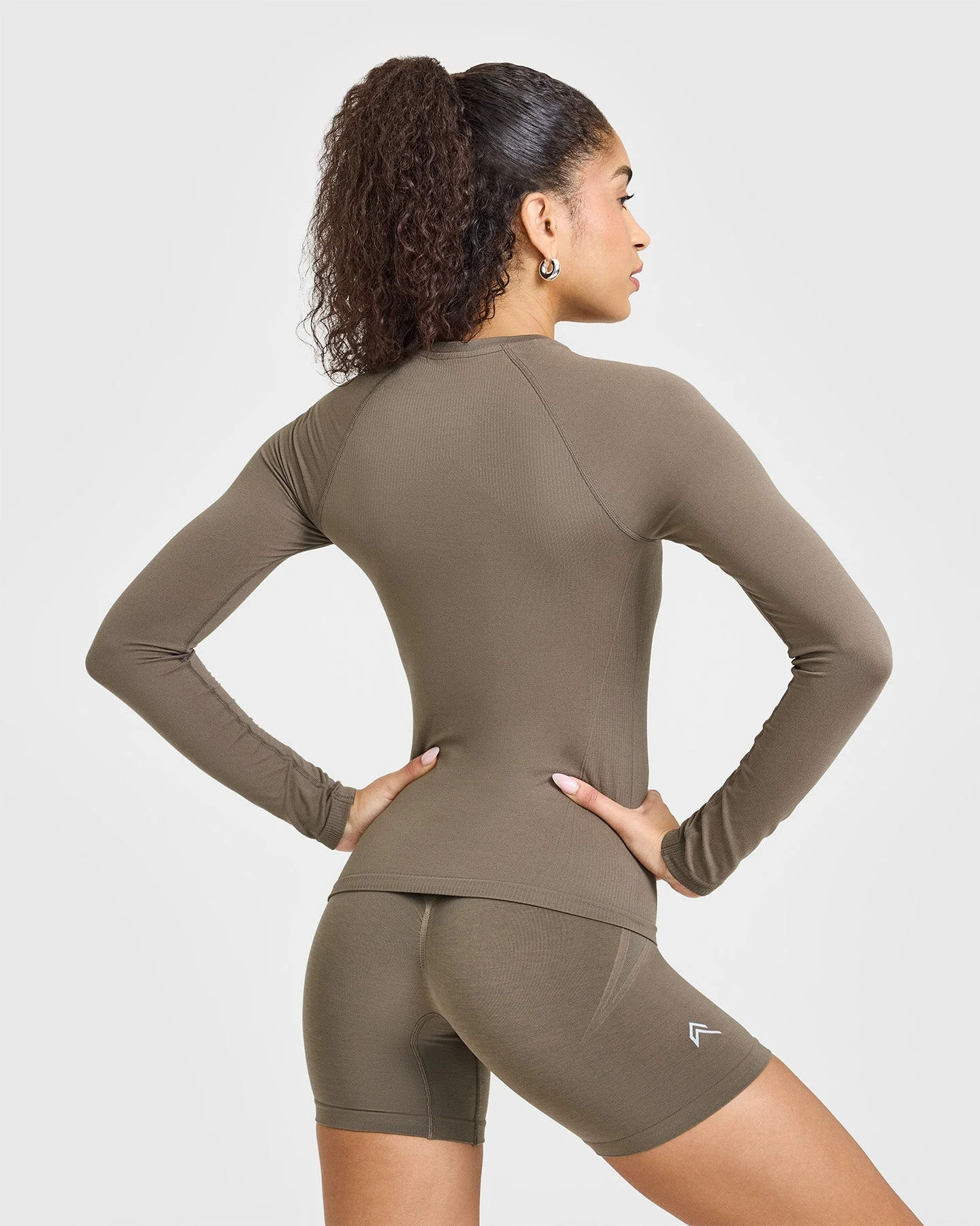 Go To Seamless Fitted Long Sleeve Top | Moss Brown - Image 4