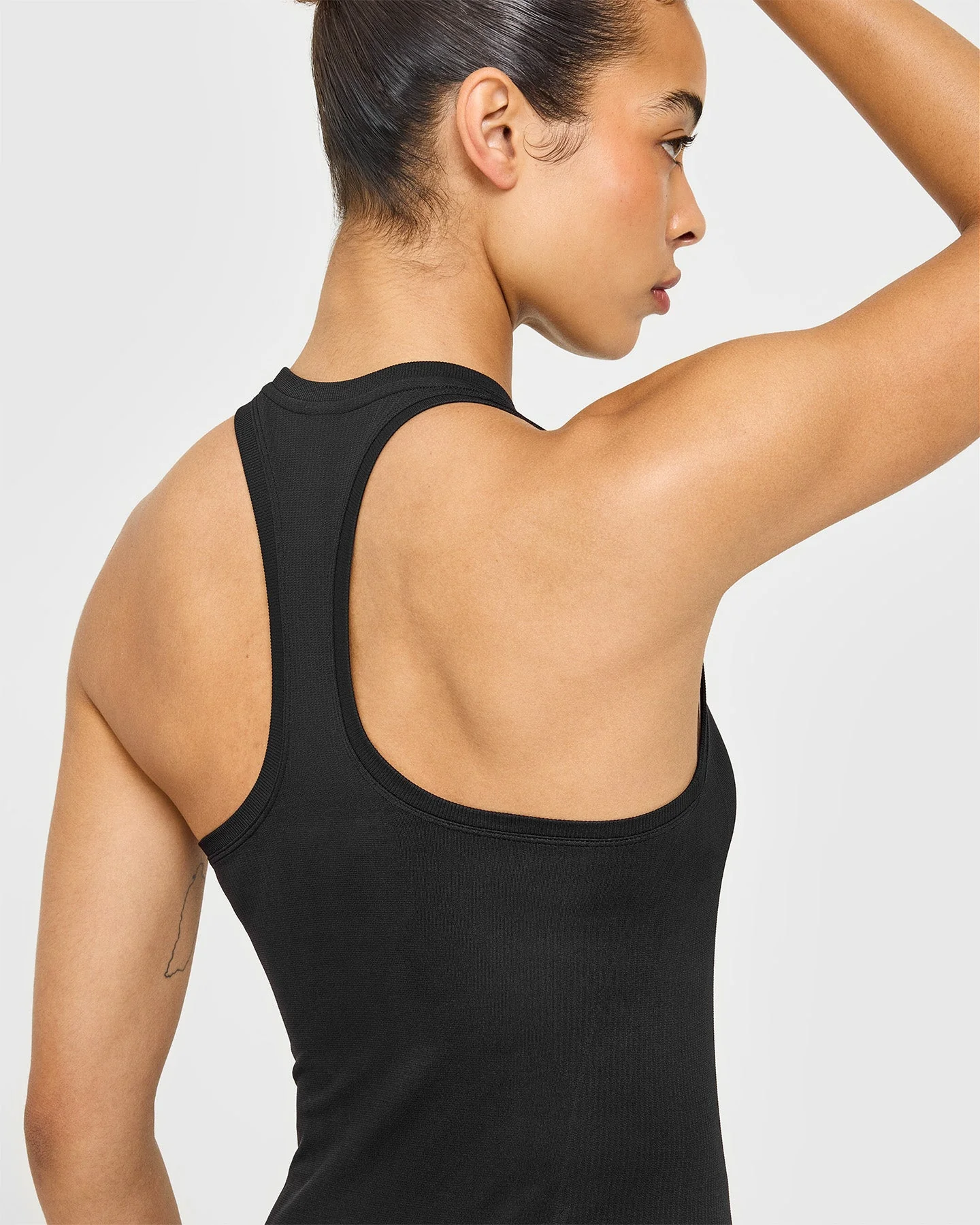 Go To Seamless Fitted Vest | Black - Image 5