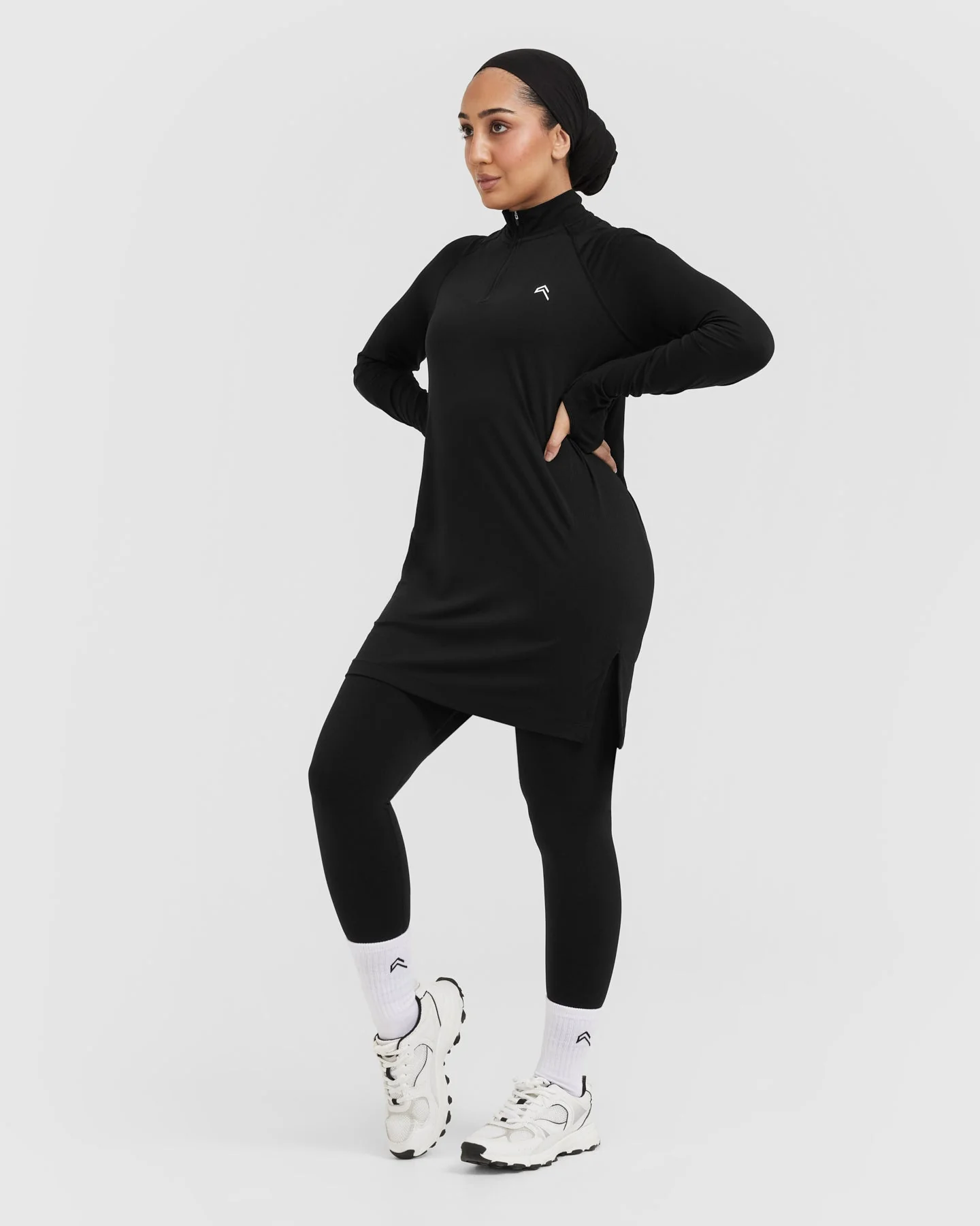 Go To Seamless Loose Long Sleeve Longline Top | Black - Image 3