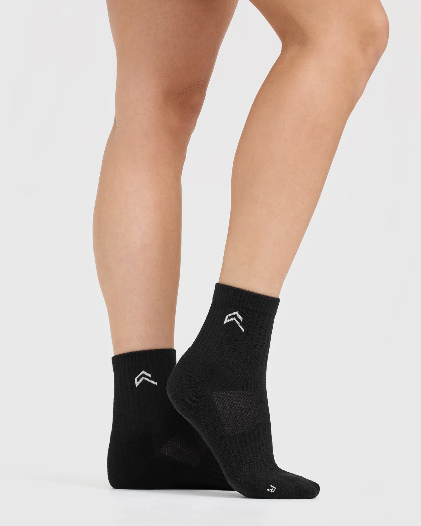 Mid Crew Socks 3 Pack | Black - Image 2