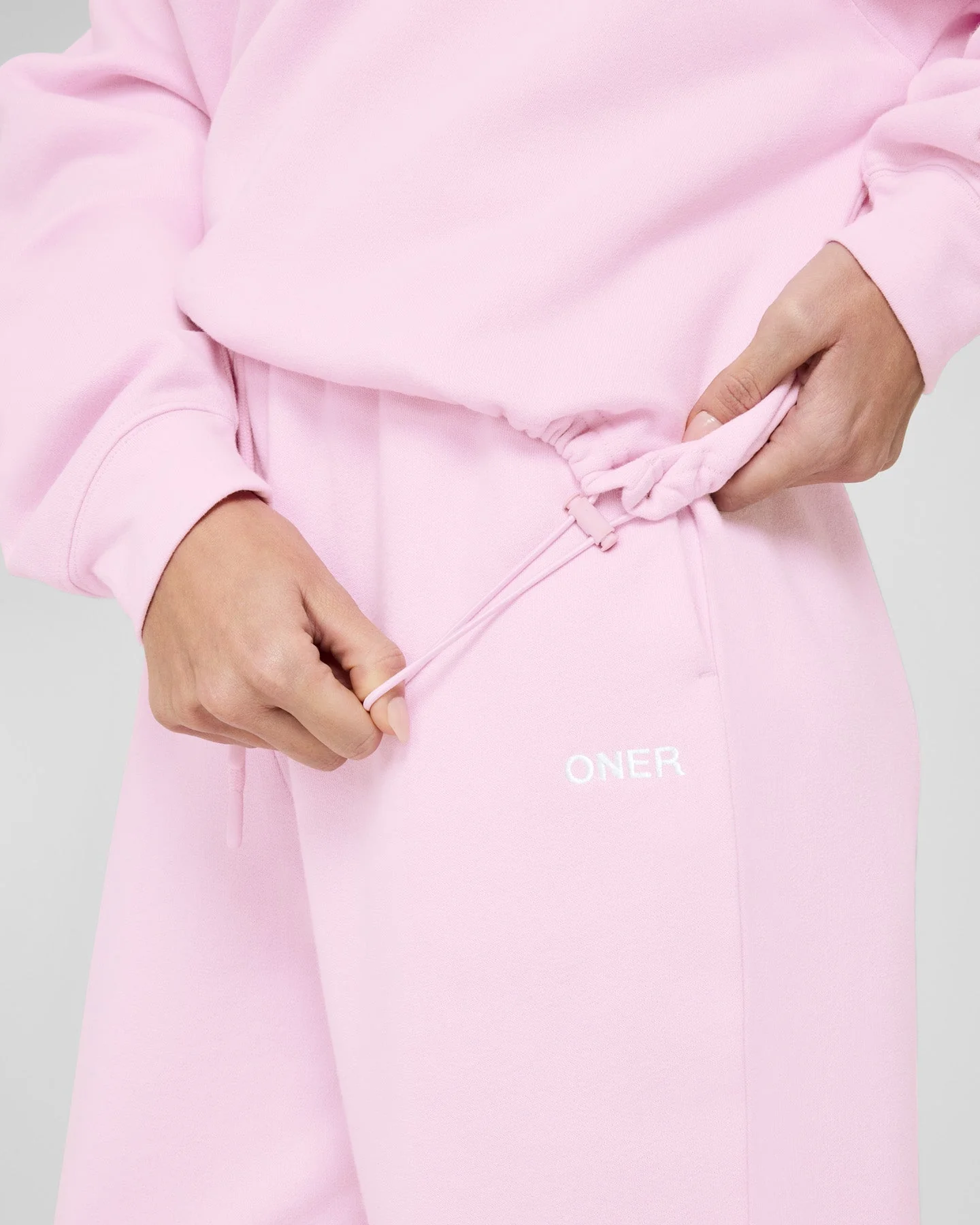 Mid Weight 1/4 Zip Sweatshirt | Chalk Pink - Image 5