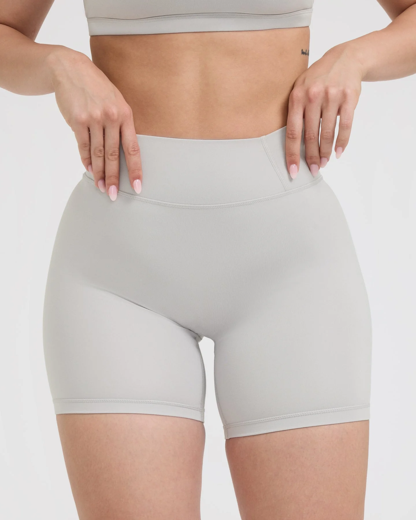 Timeless High Waisted Shorts 6" | Light Grey - Image 4